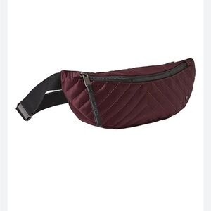 Athleta Kinetic Shine Waistbag